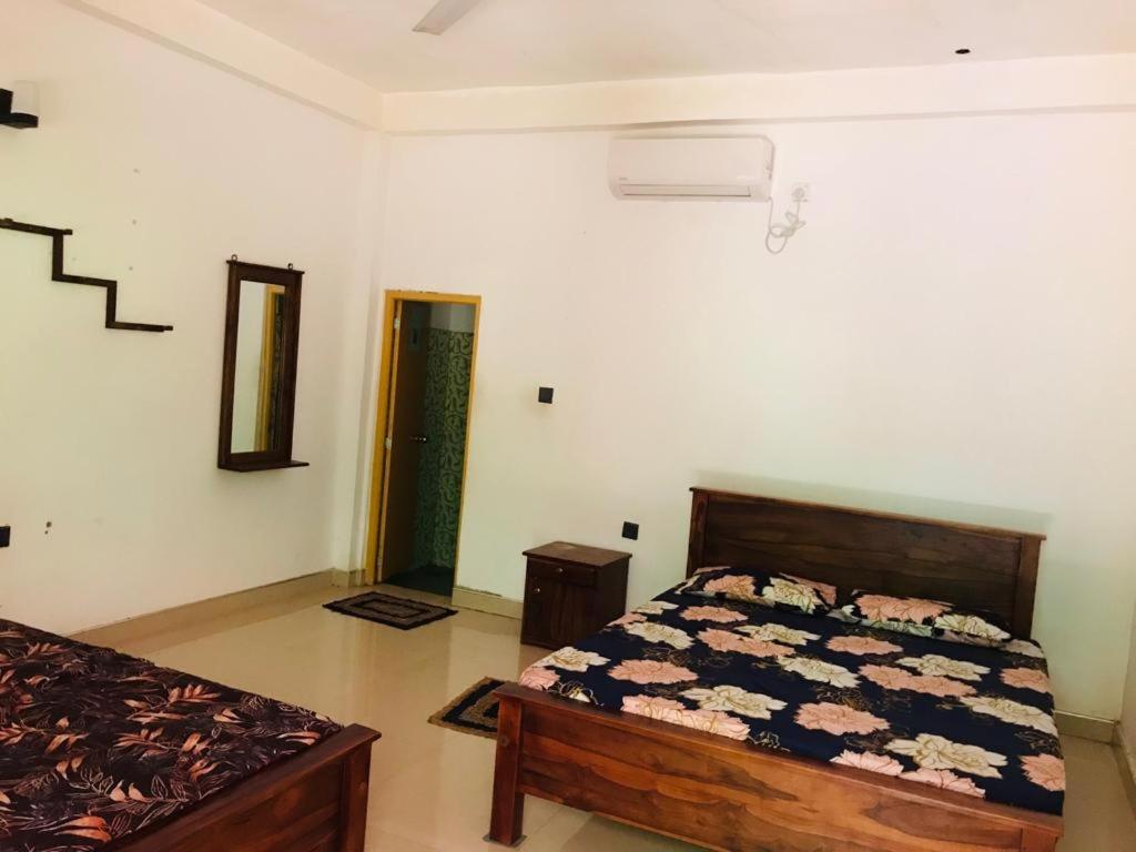 Punkalasa Tourist Lodge Анурадхапура Екстериор снимка