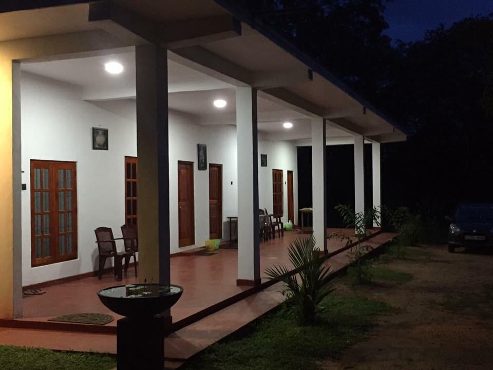 Punkalasa Tourist Lodge Анурадхапура Екстериор снимка