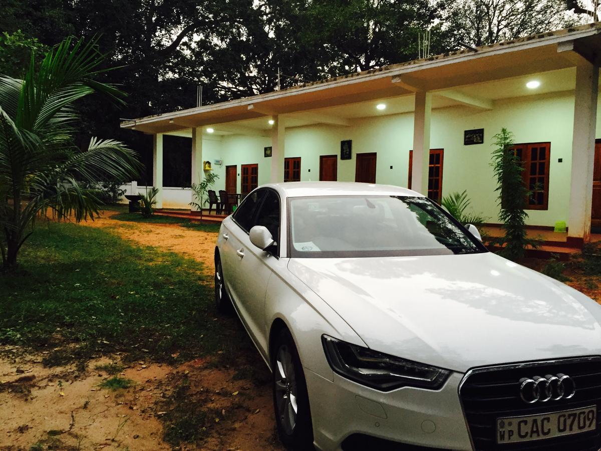 Punkalasa Tourist Lodge Анурадхапура Екстериор снимка