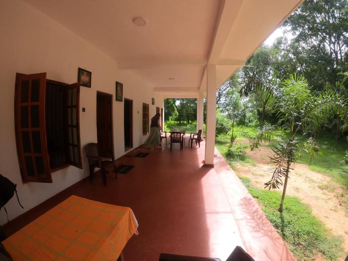 Punkalasa Tourist Lodge Анурадхапура Екстериор снимка