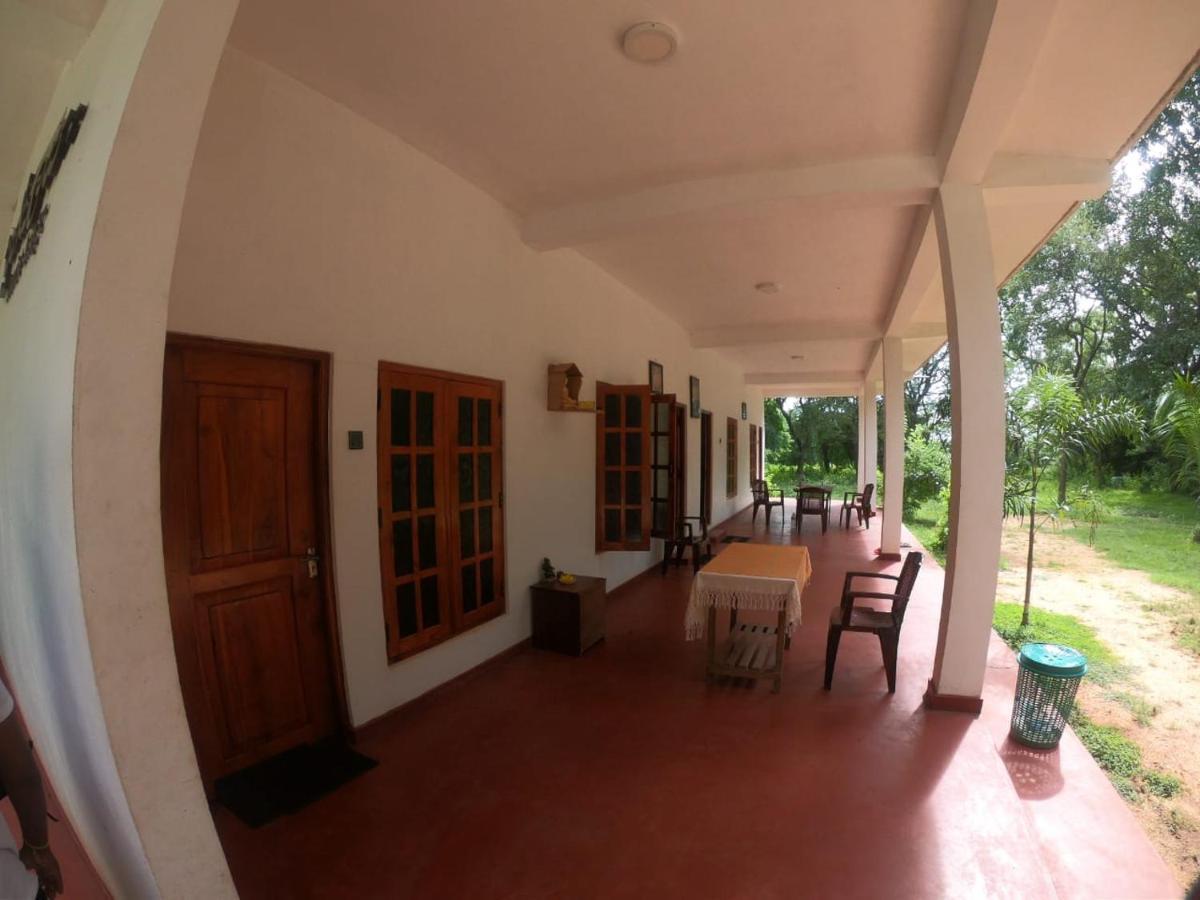 Punkalasa Tourist Lodge Анурадхапура Екстериор снимка